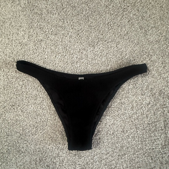 Like new women’s black textured ruffled pink by Victoria’s Secret bikini bottoms - Picture 2 of 3